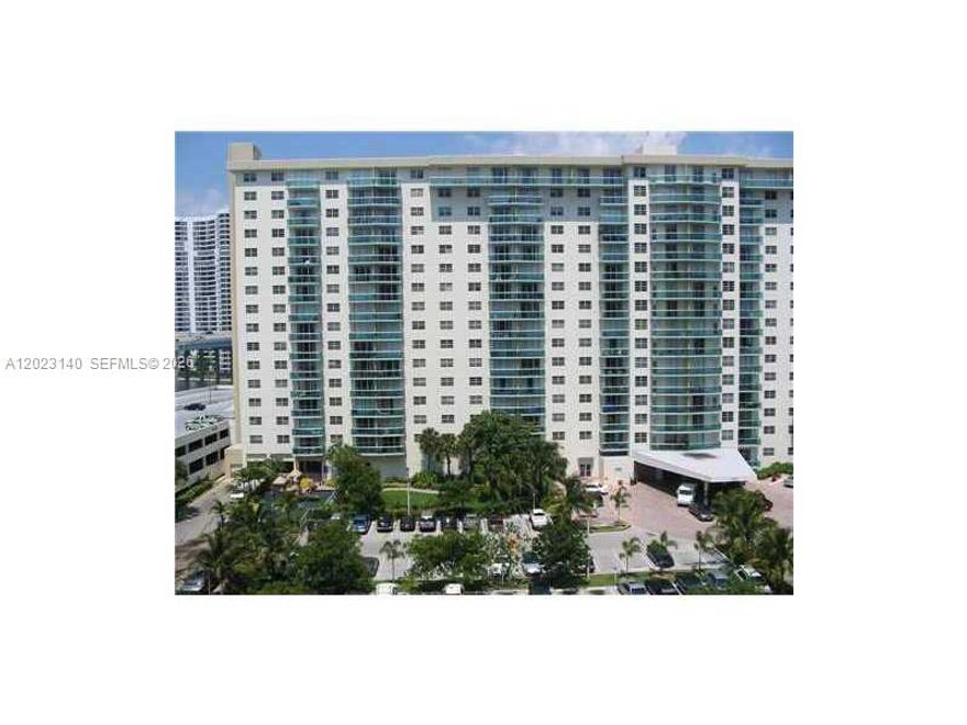 BEAUTIFUL PROPERTY IN OCEAN VIEW CONDOMINIUM, 1 BEDROOM 1 BATHROOM WITH A SPECTACULAR VIEW! SPACIOUS UNIT! GREAT AMENITIES IN THE BUILDING SUCH AS POOL, GYM, TENNIS AND WALKING DISTANCE TO THE BEACH. RENTED FOR $2100.00 TIL 11/30/2026. SHOWINGS MUST BE SCHEDULED 24HRS IN ADVANCED. IF LISTING IS ACTIVE, THEN PROPERTY IS AVAILABLE. NO RENT RESTRICTIONS. ALL AGES WELCOME