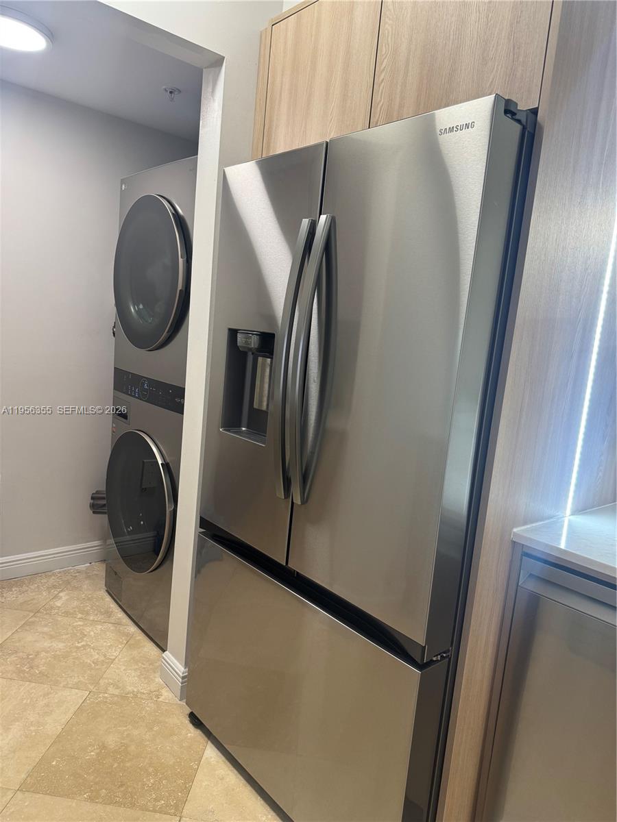 1745 E Hallandale Beach Blvd 2005W