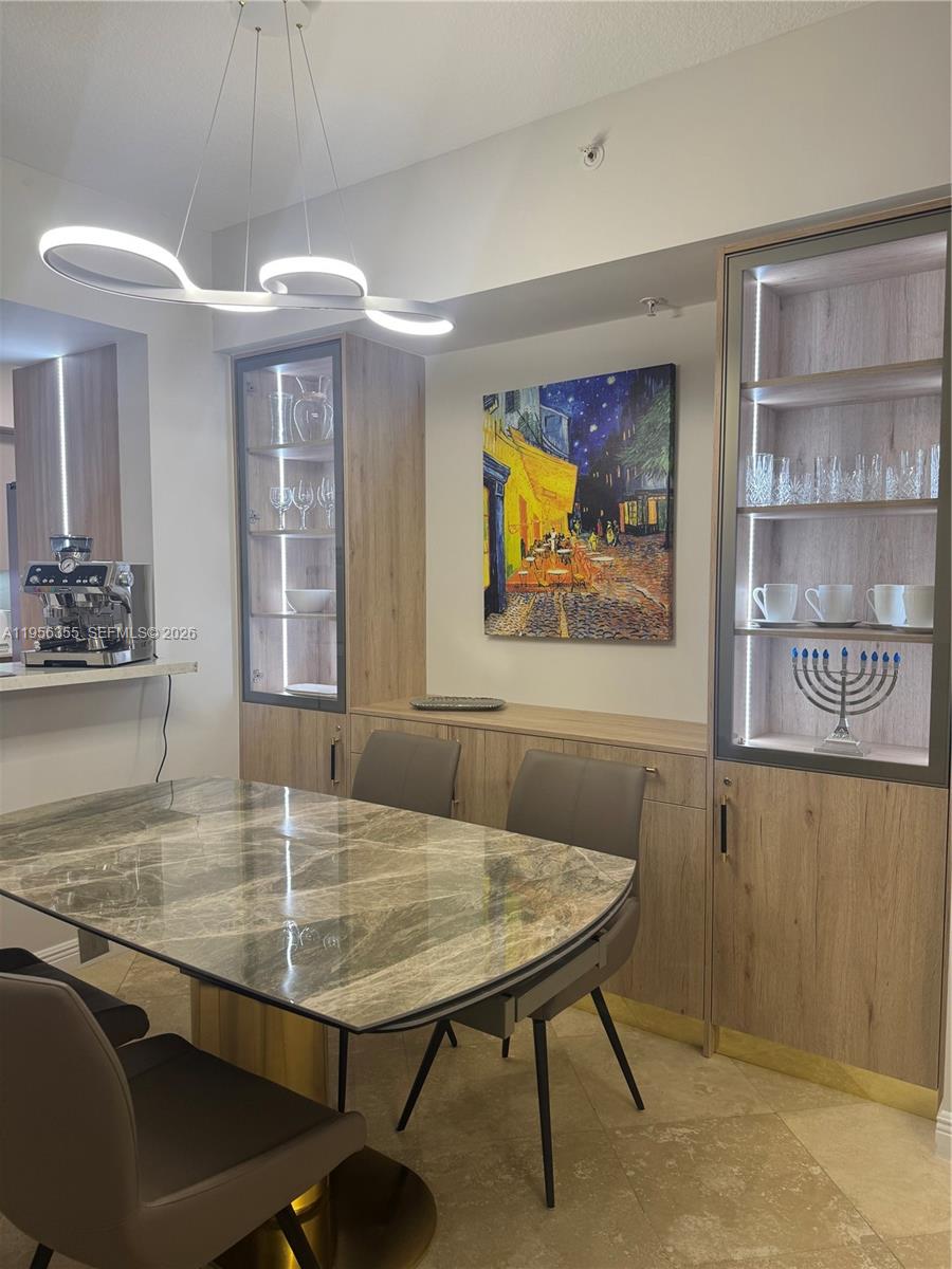 1745 E Hallandale Beach Blvd 2005W