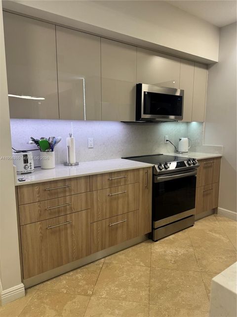 1745 E Hallandale Beach Blvd 2005W Hallandale Beach FL 33009