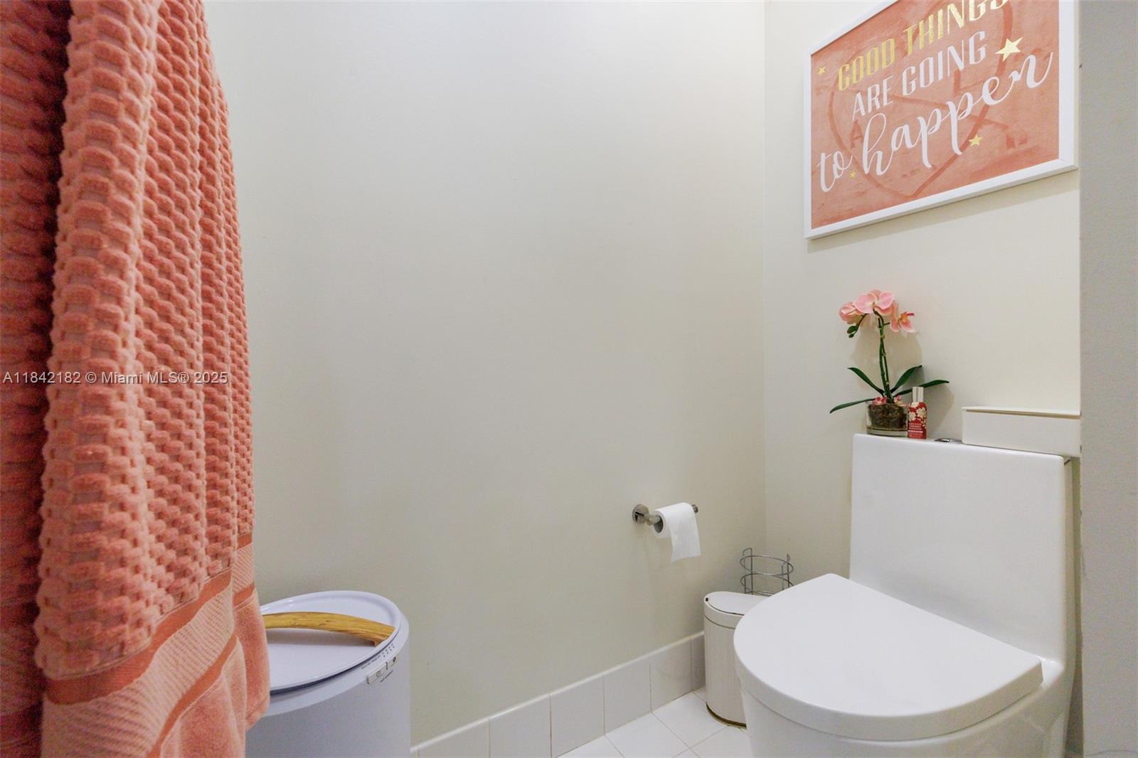 WOODS LAKE - Residential