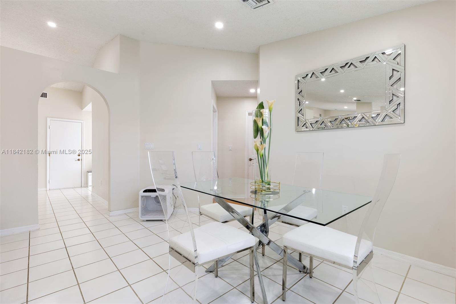 WOODS LAKE - Residential