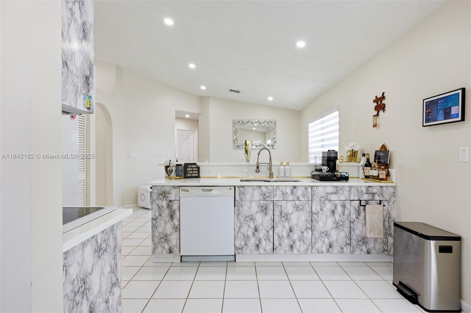 WOODS LAKE - Residential