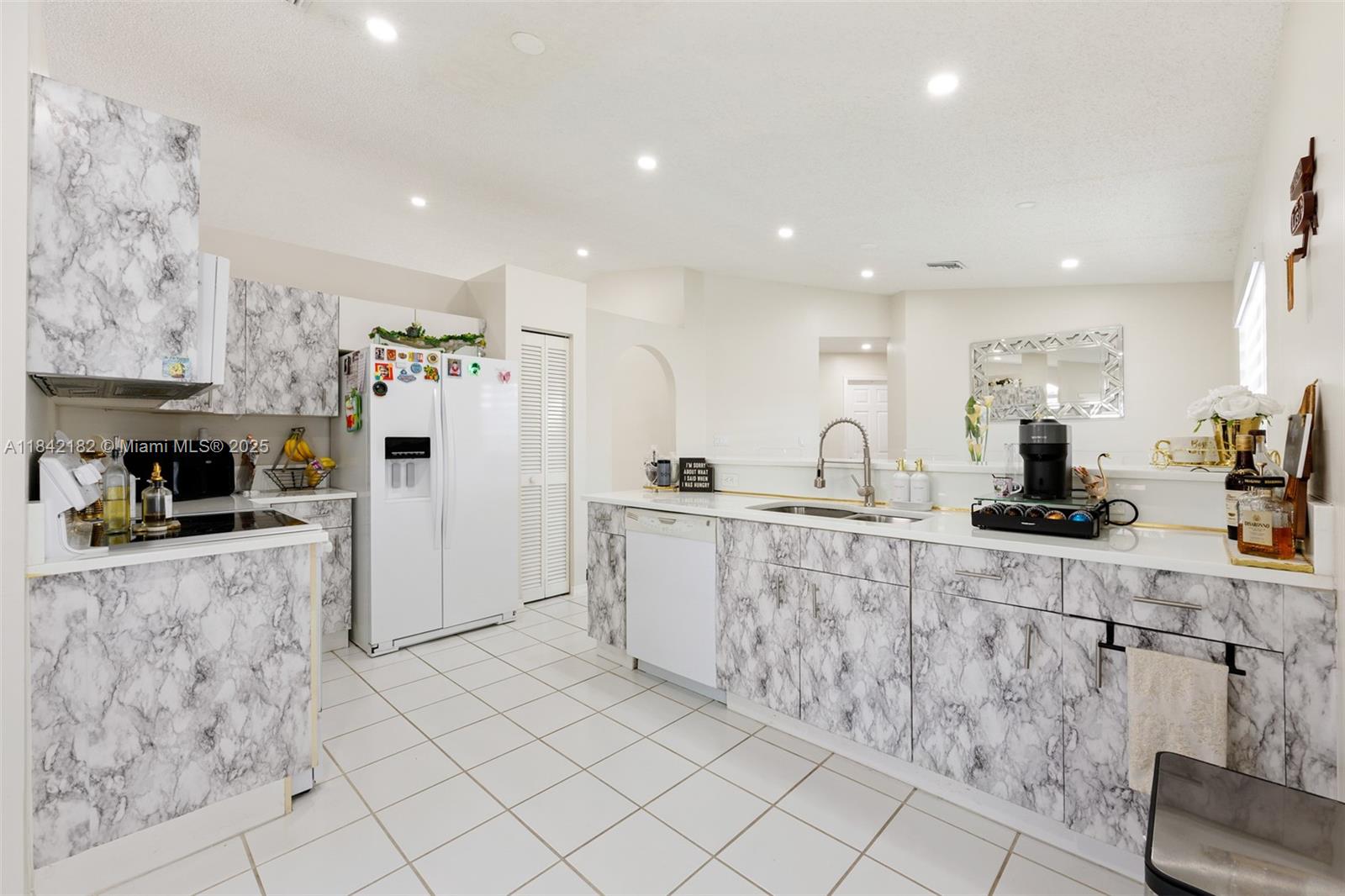 WOODS LAKE - Residential