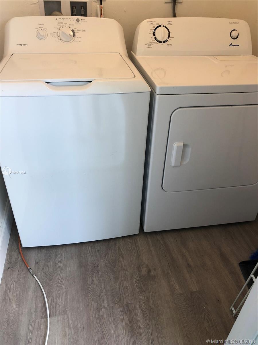 LAKEVIEW AT THE HAMMOCKS - Residential