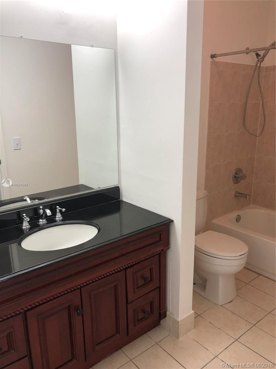 LAKEVIEW AT THE HAMMOCKS - Residential