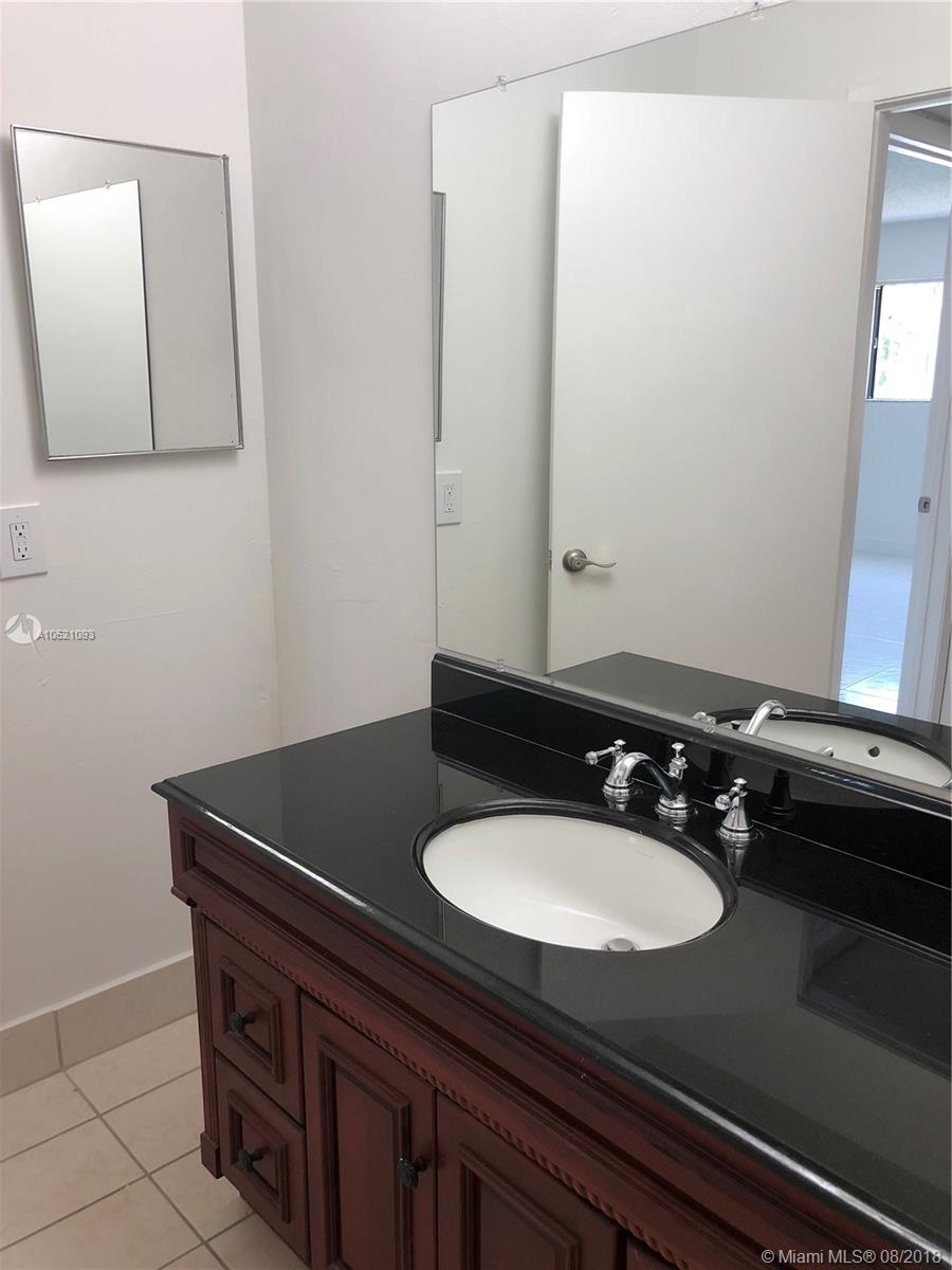 LAKEVIEW AT THE HAMMOCKS - Residential