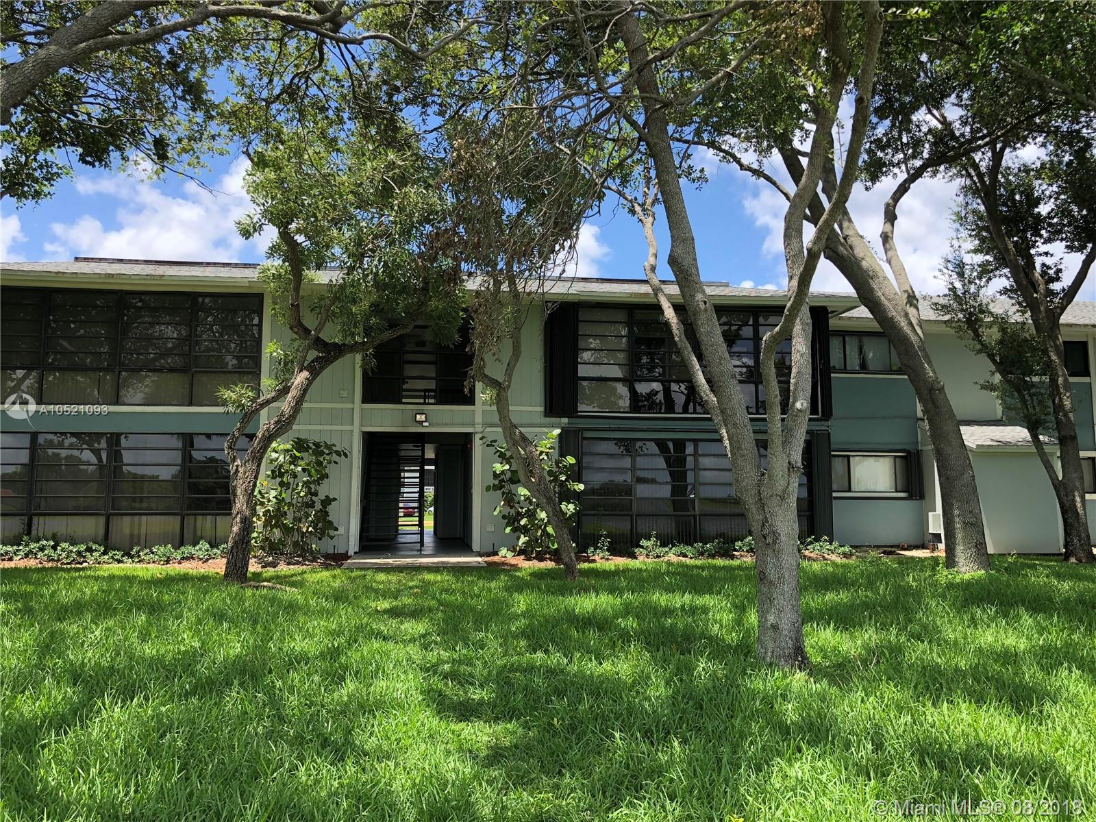 LAKEVIEW AT THE HAMMOCKS - Residential