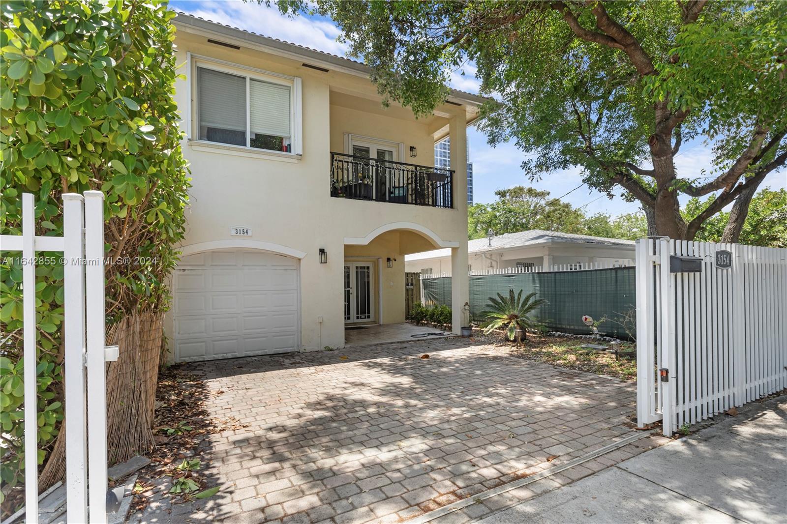 Property for Sale at 3154 Plaza St, Miami, Broward County, Florida - Bedrooms: 3 
Bathrooms: 3  - $1,200,000