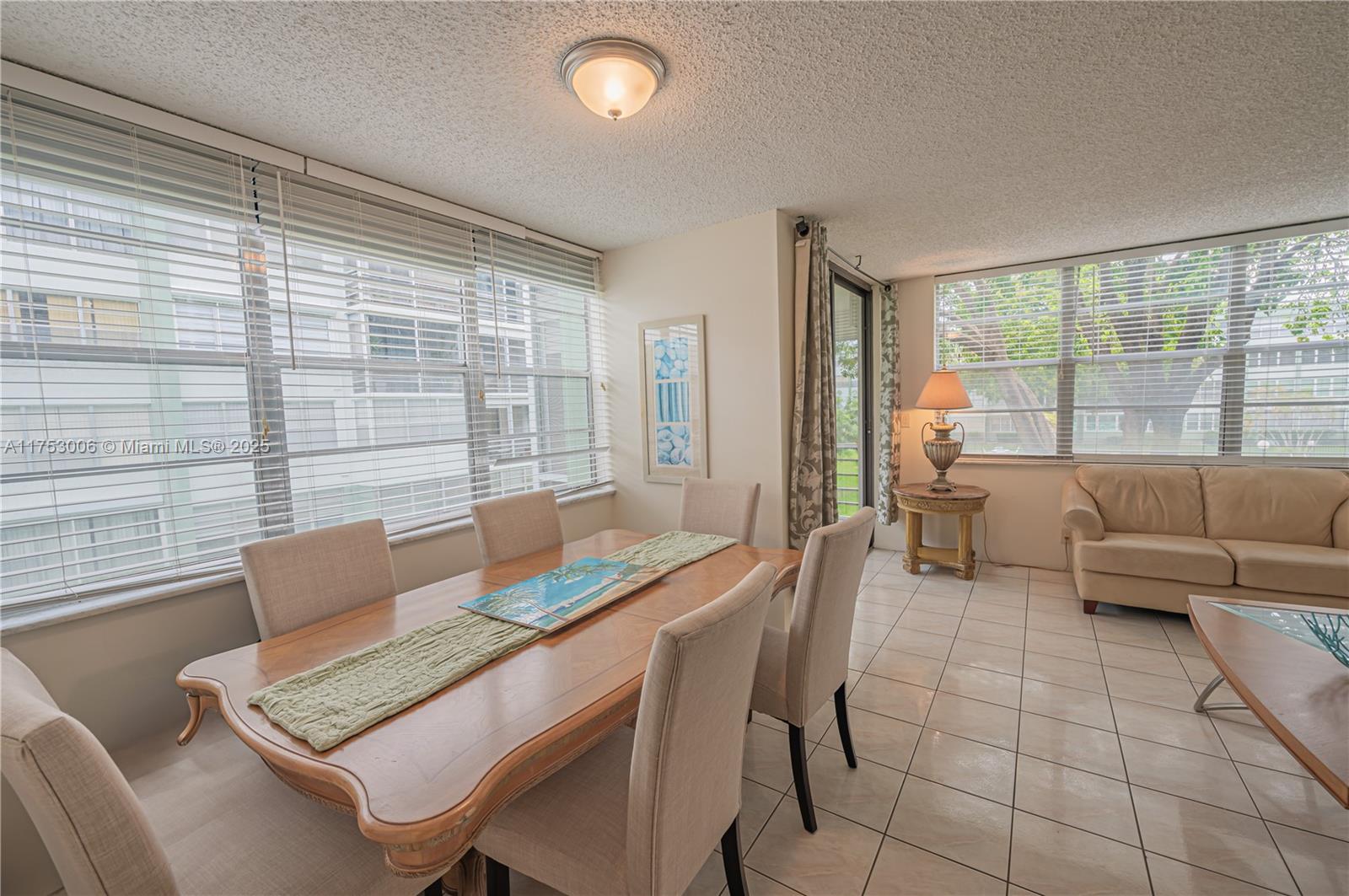 WATERGATE CONDOMINIUM - Residential