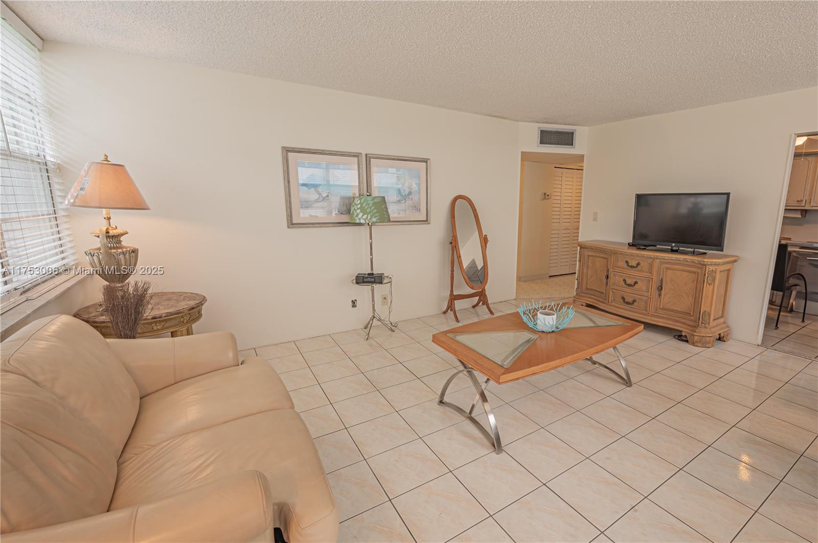 WATERGATE CONDOMINIUM - Residential