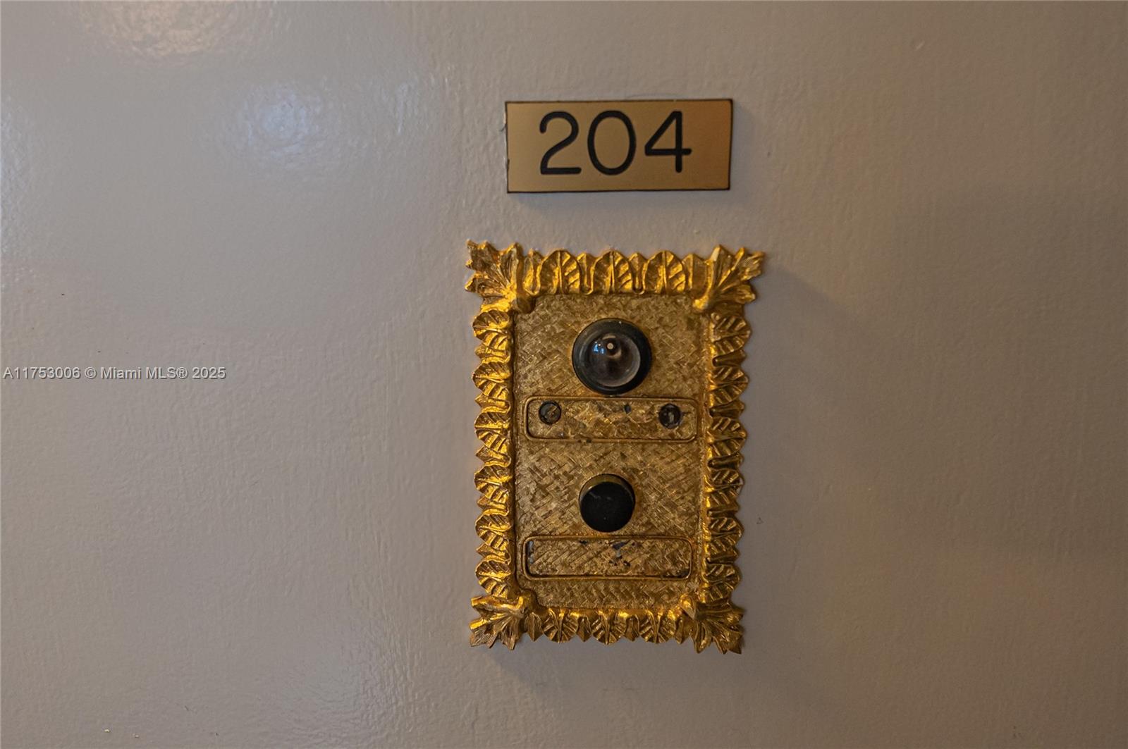 WATERGATE CONDOMINIUM - Residential