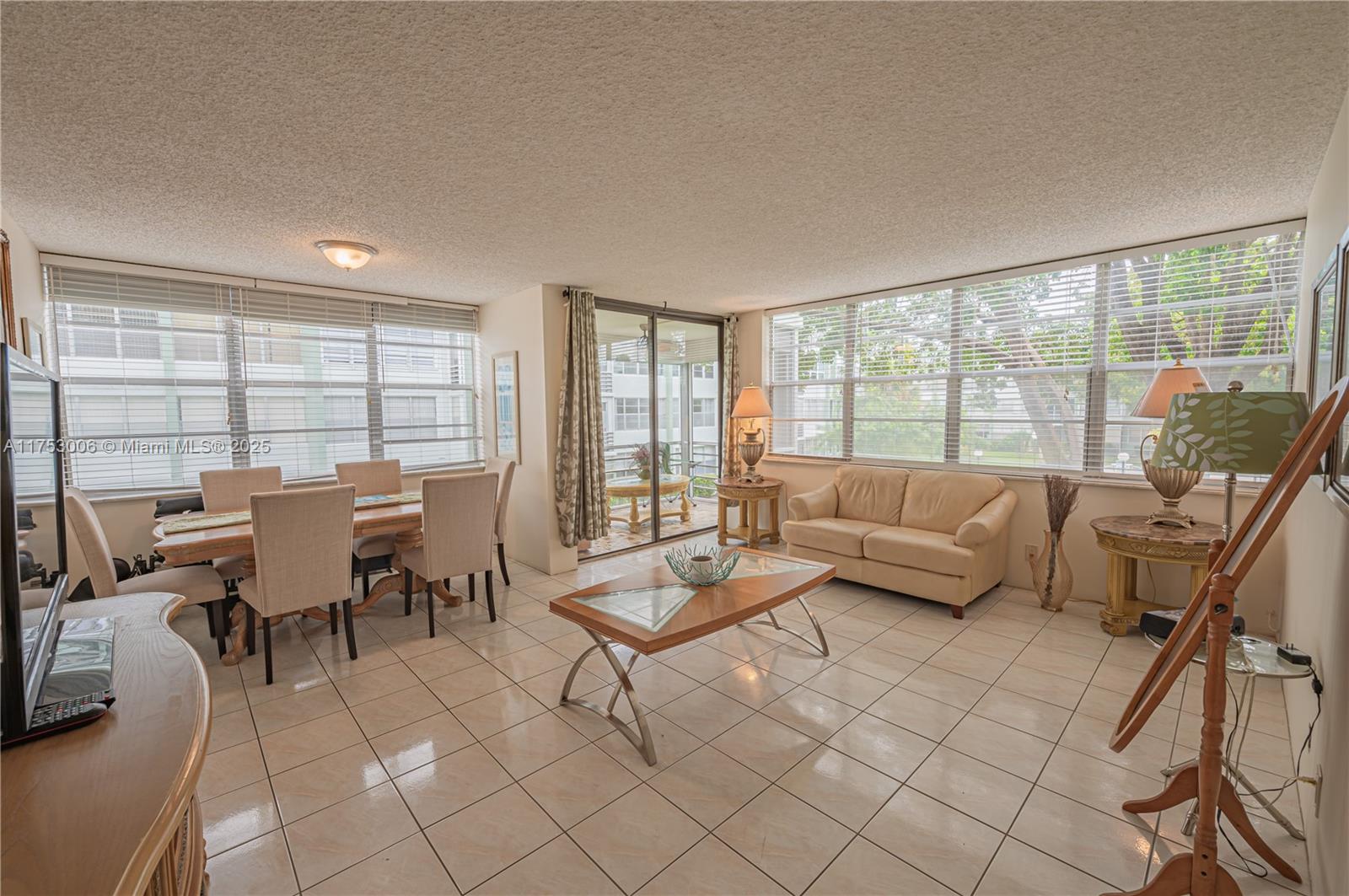 WATERGATE CONDOMINIUM - Residential