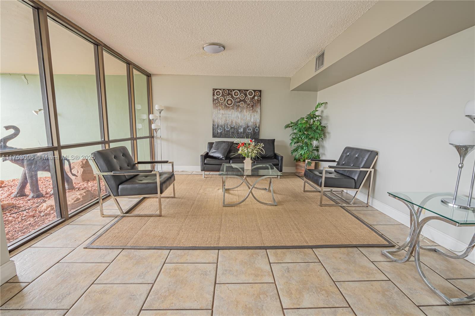 WATERGATE CONDOMINIUM - Residential