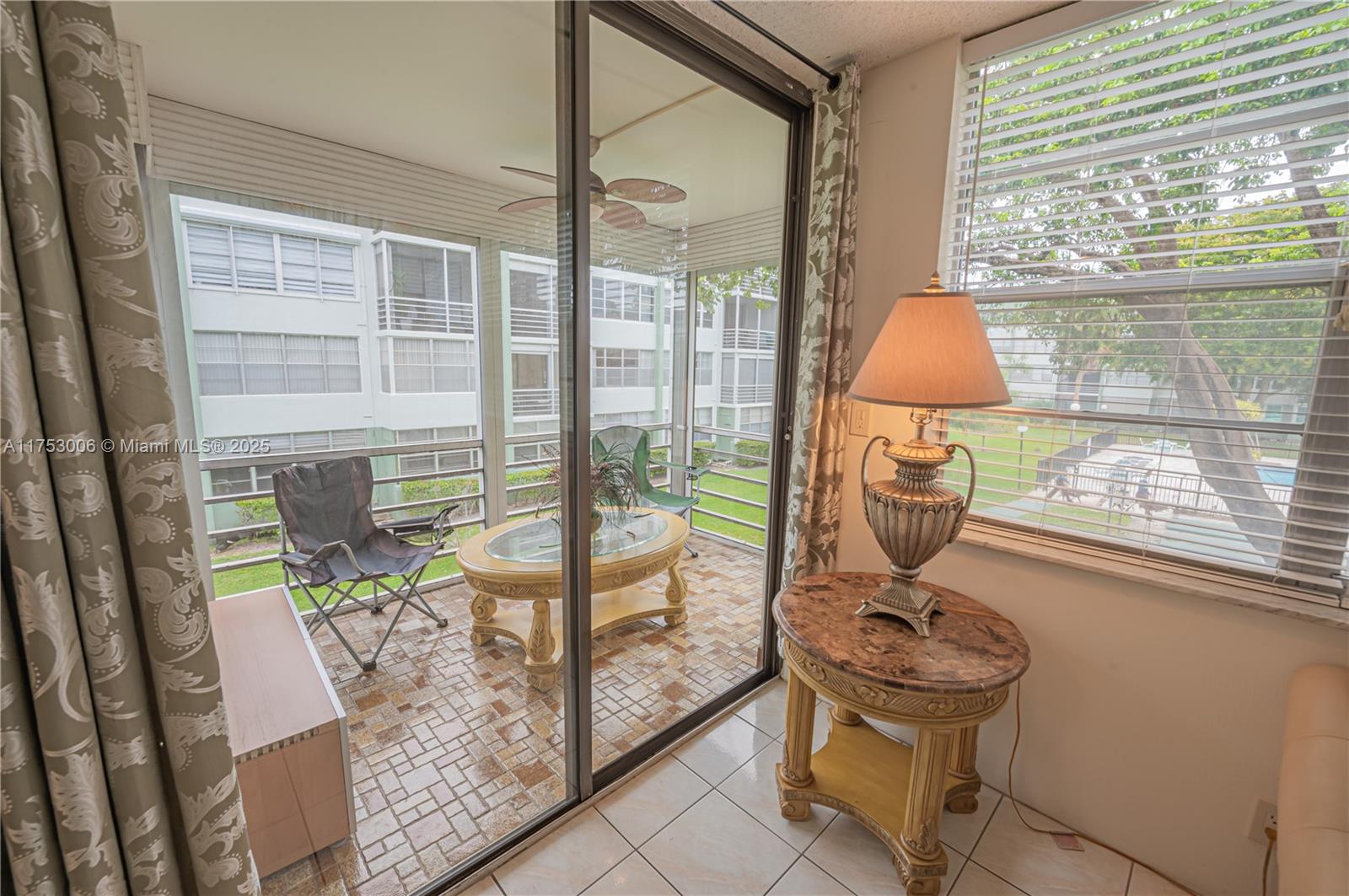 WATERGATE CONDOMINIUM - Residential