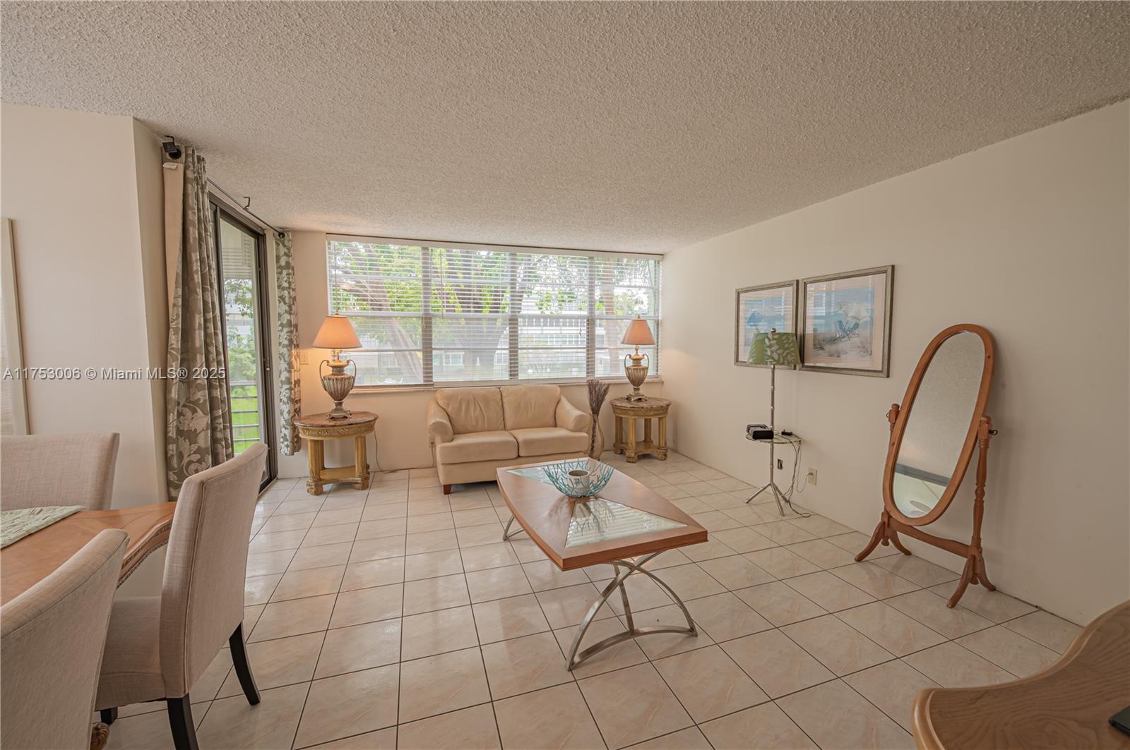 WATERGATE CONDOMINIUM - Residential