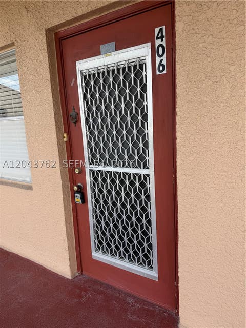 Photo of 7220 Lake Cir Dr #406, Margate, FL 33063 (MLS # A12043762)