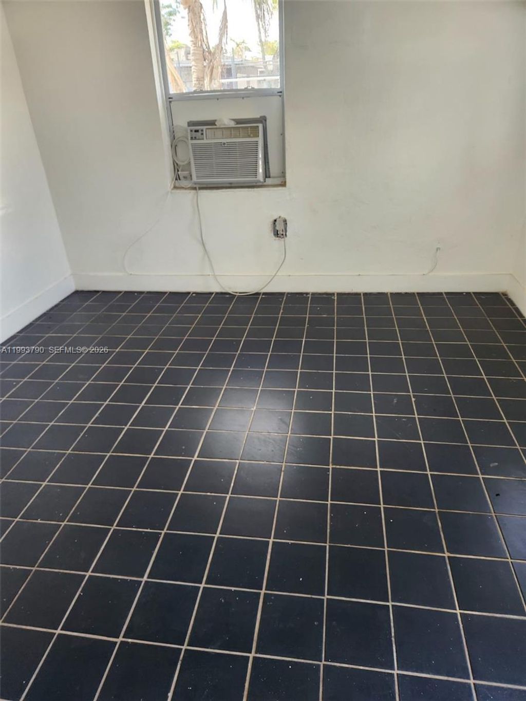 Photo of 10 NW 28th Way, Fort Lauderdale, FL 33311 (MLS # A11993790)