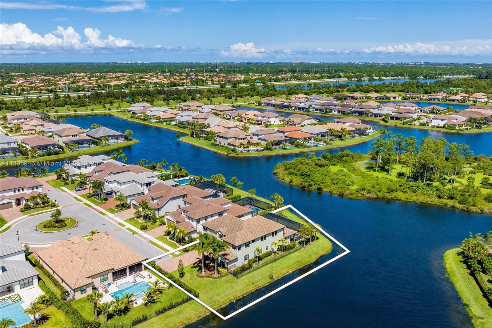 SONOMA ISLES - Residential