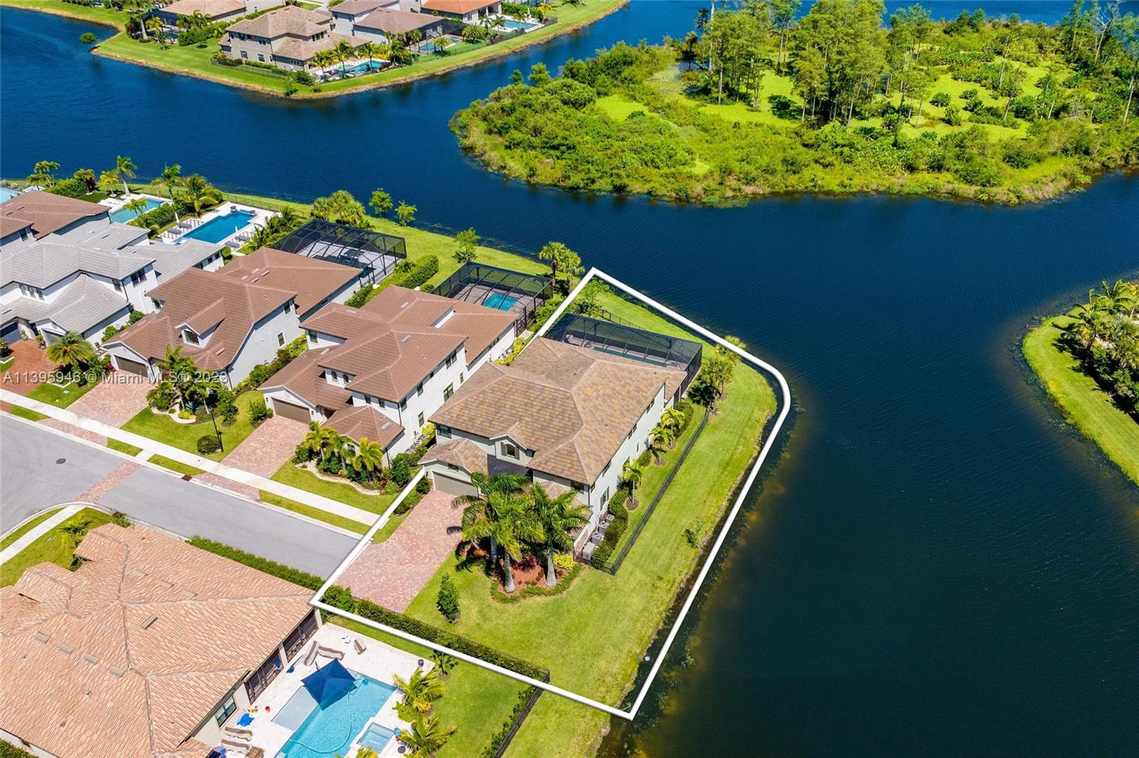 SONOMA ISLES - Residential