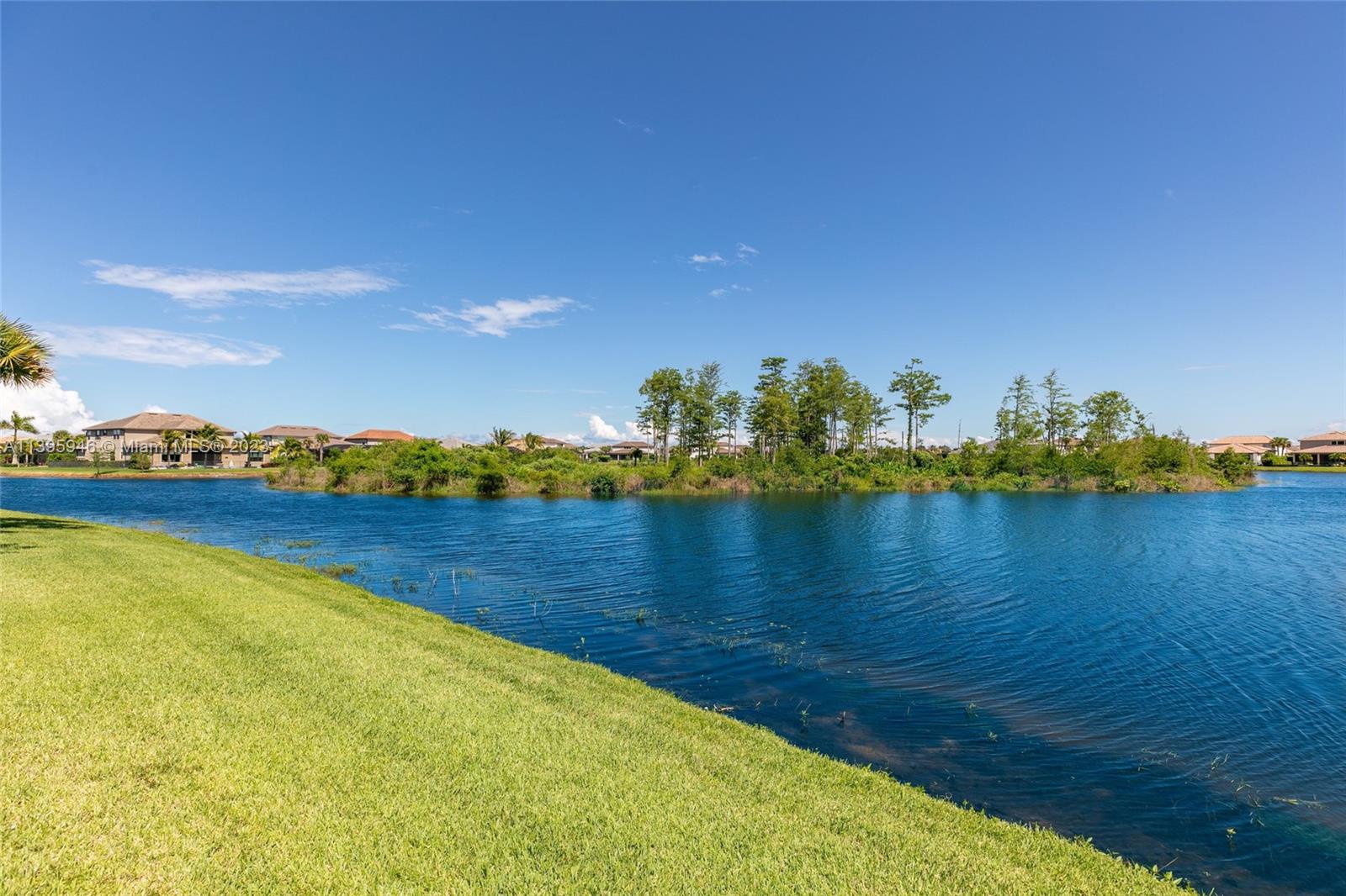SONOMA ISLES - Residential