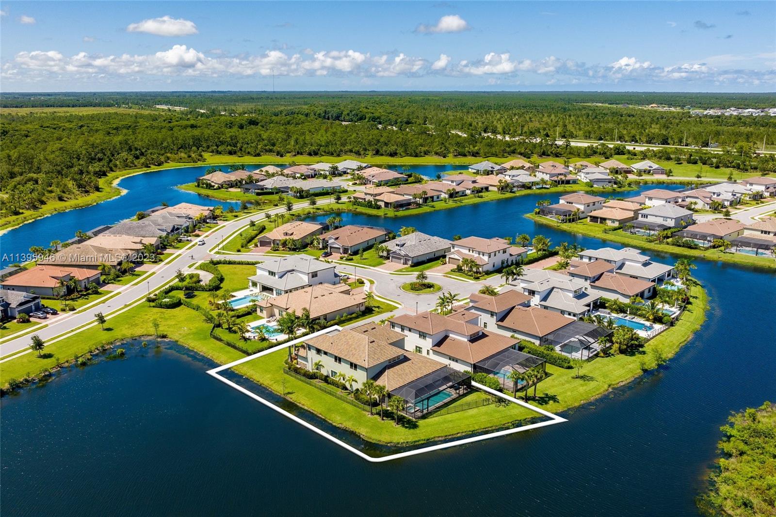 SONOMA ISLES - Residential