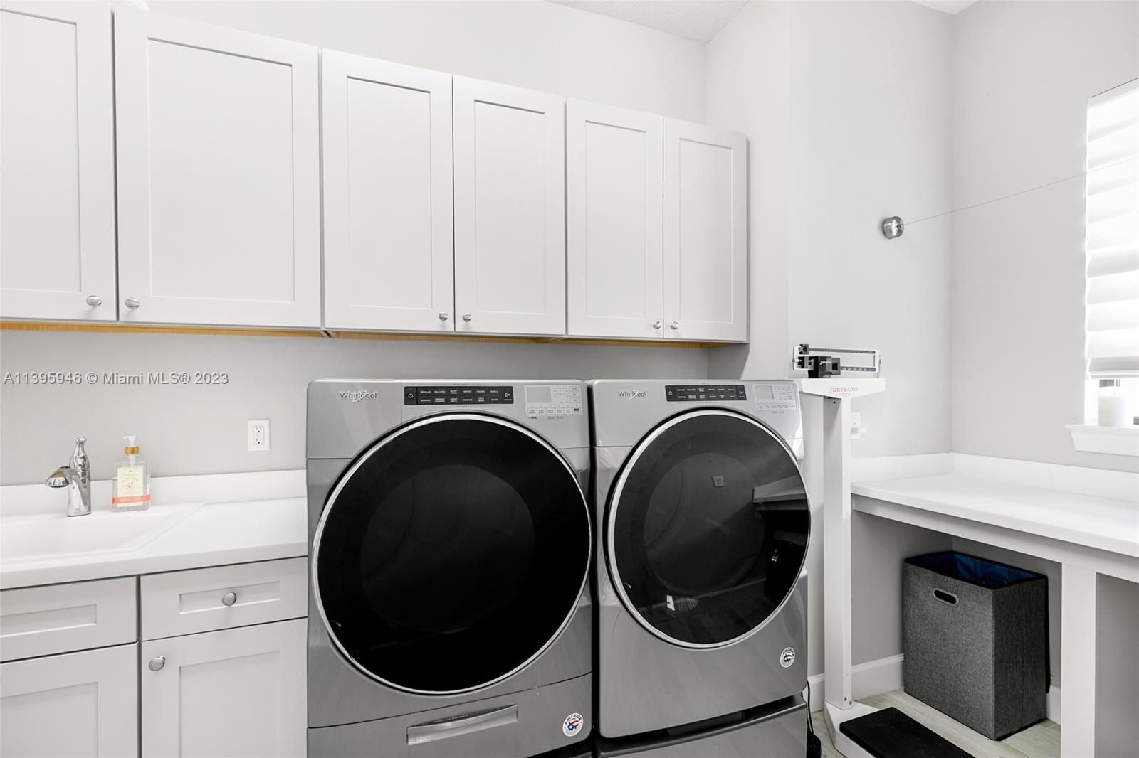 SONOMA ISLES - Residential