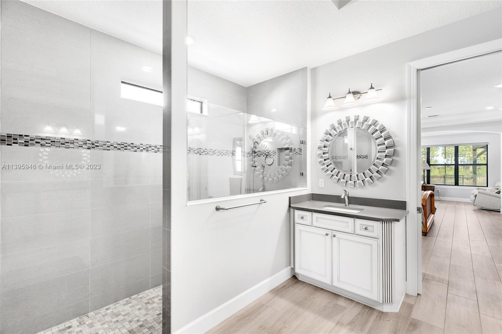 SONOMA ISLES - Residential