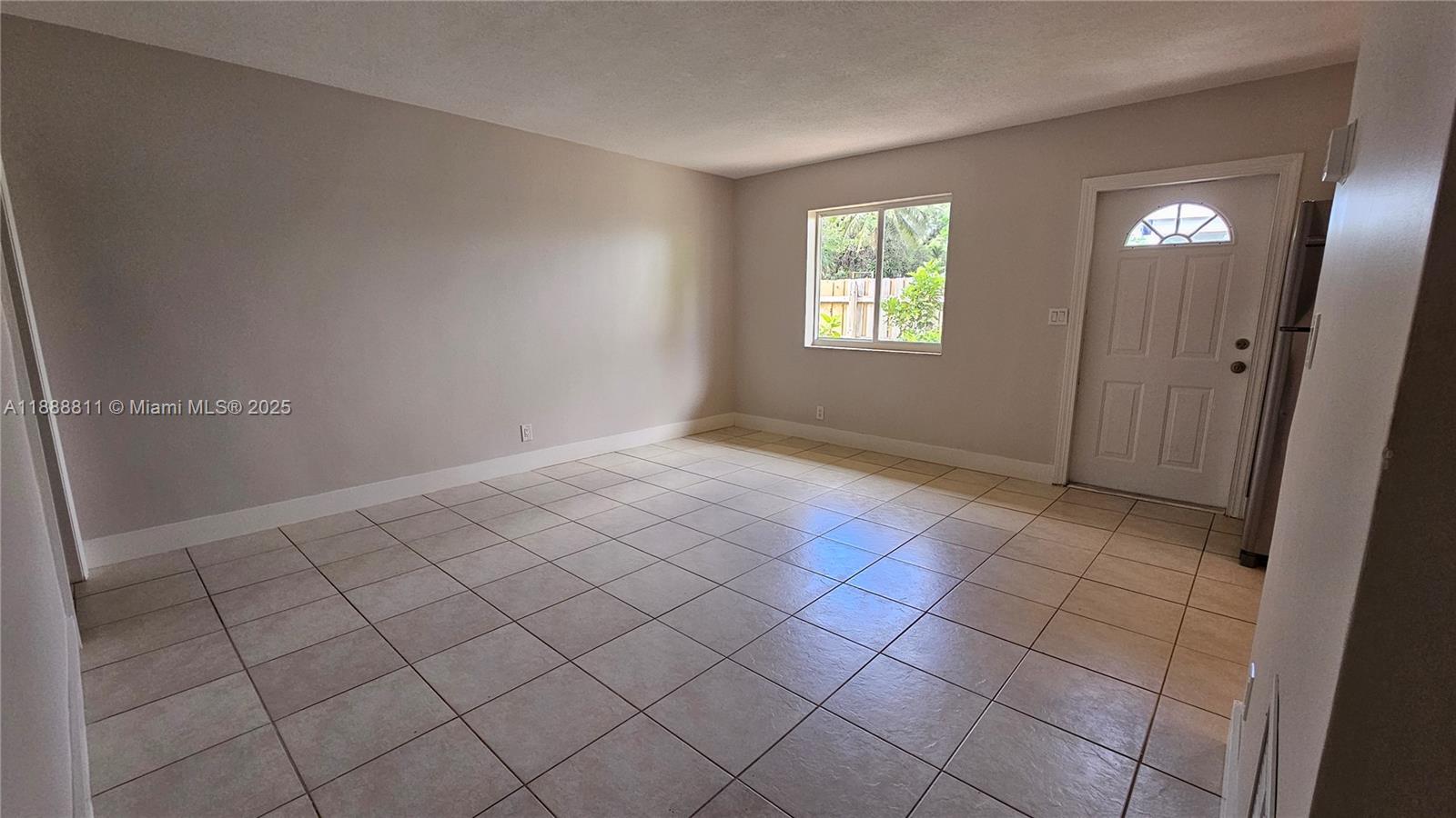 HEMINGWAY ON TEQUESTA CON - Residential Lease