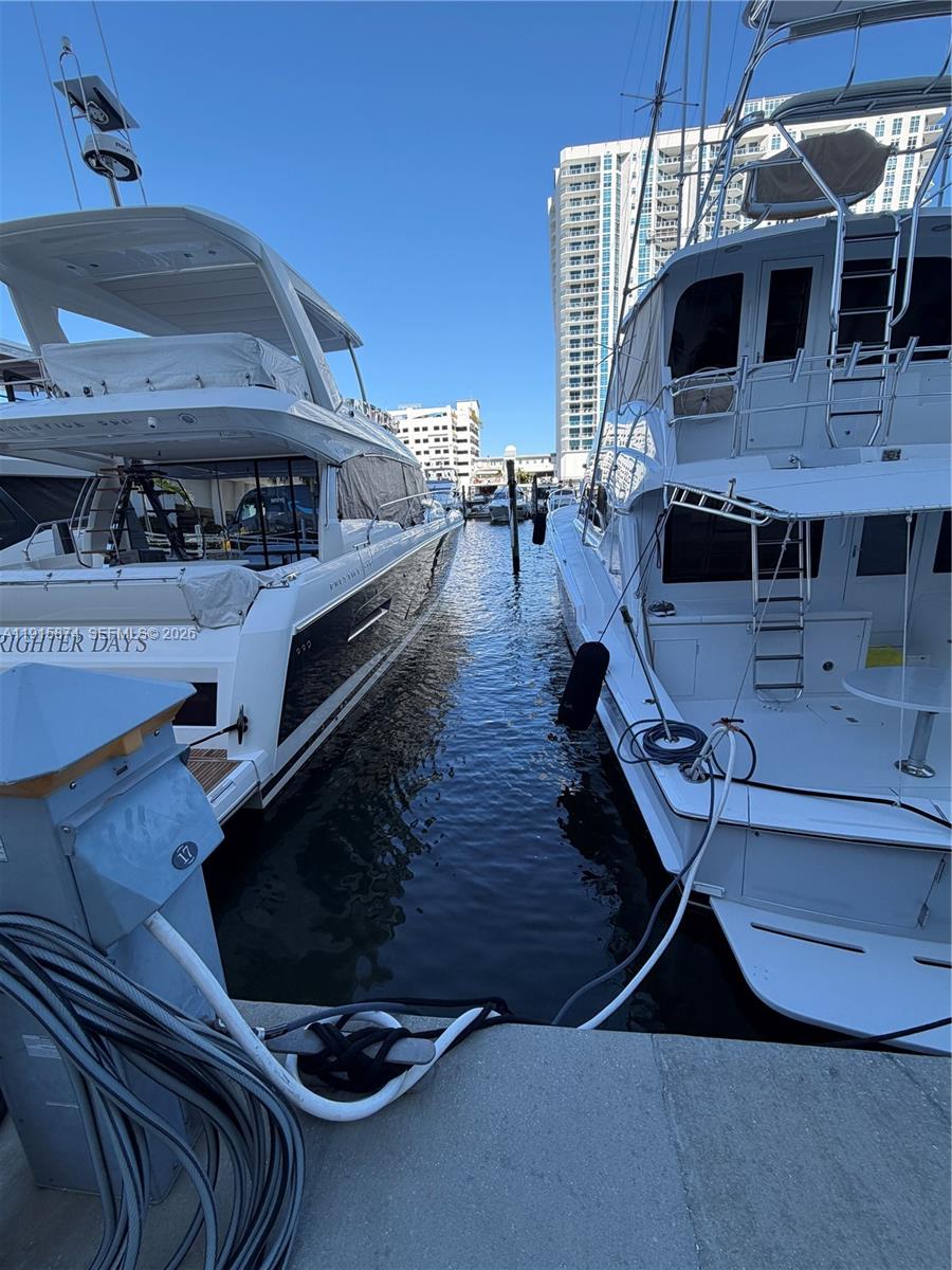 MARINA PALMS RESIDENCES S - Residential