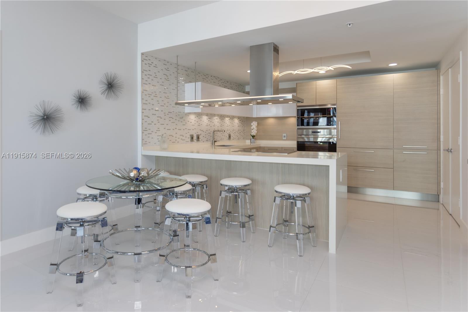 MARINA PALMS RESIDENCES S - Residential