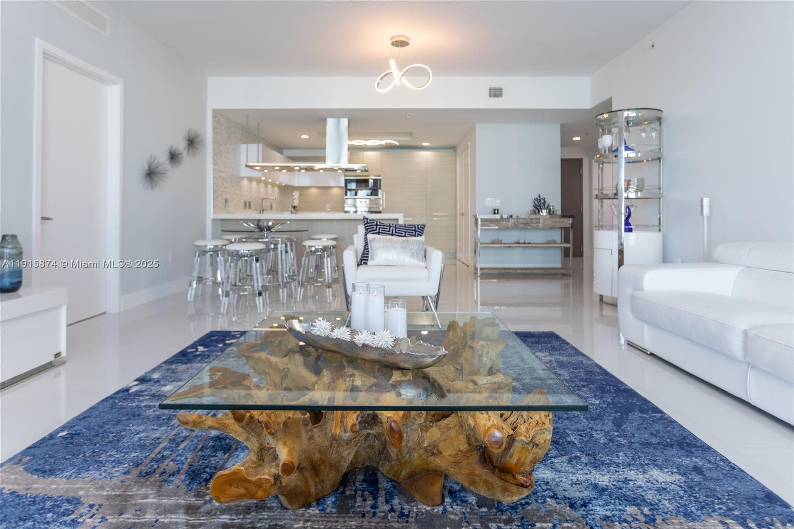 MARINA PALMS RESIDENCES S - Residential