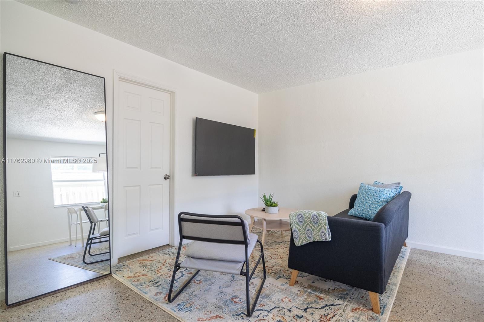 605 SW 14th Ter 2