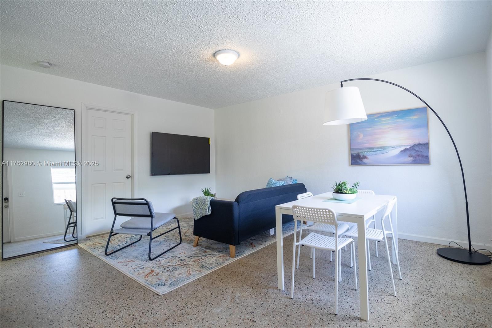 605 SW 14th Ter 2