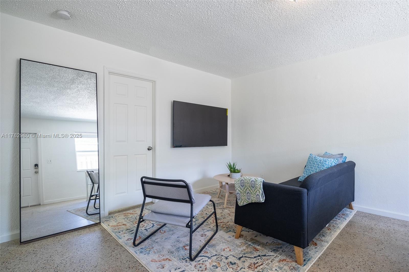 605 SW 14th Ter 2
