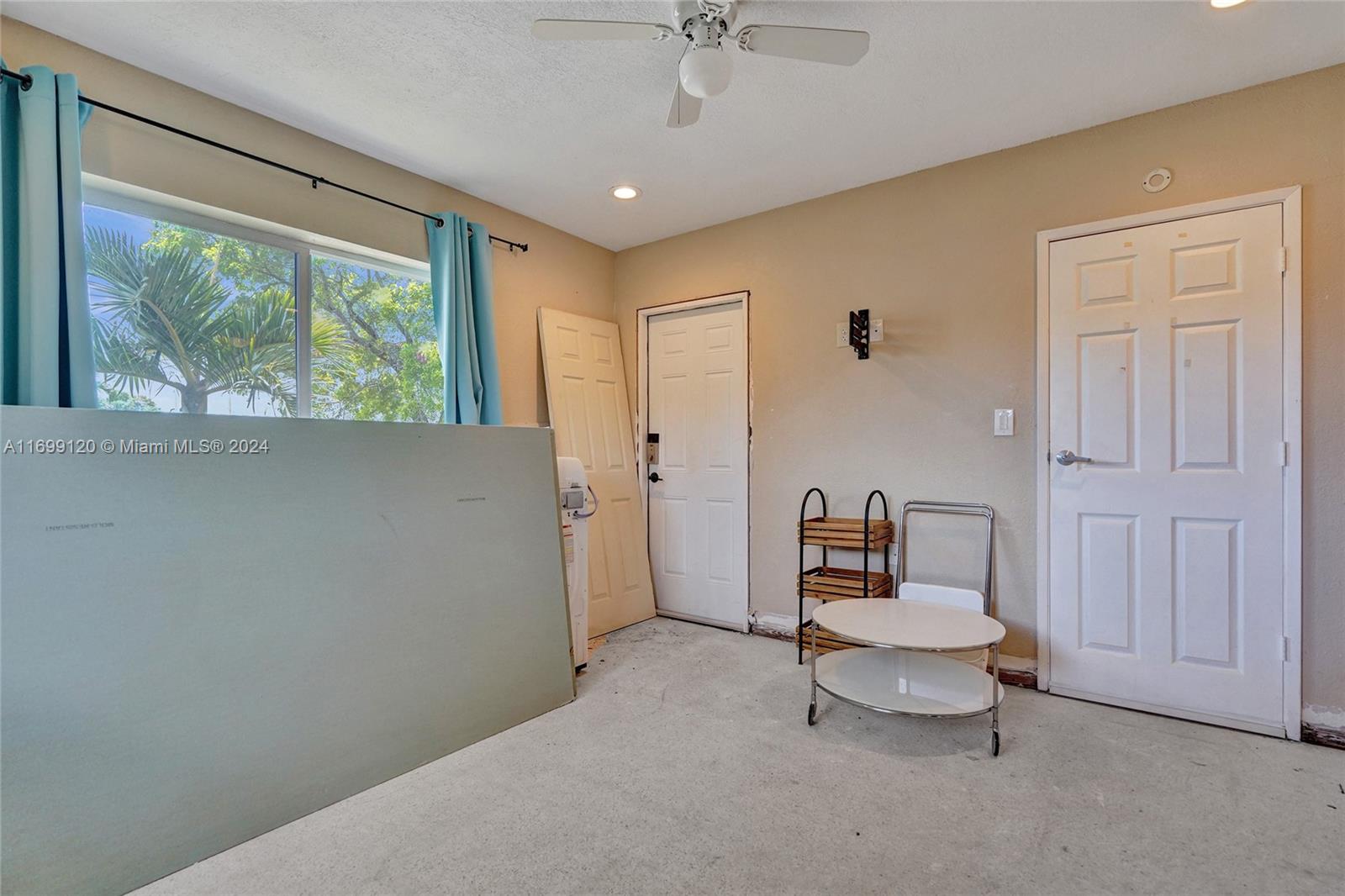 5403 NE 22nd Ter
