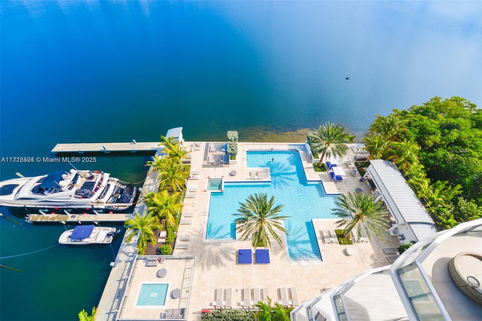 THE RESERVE MARINA PALMS - Residential