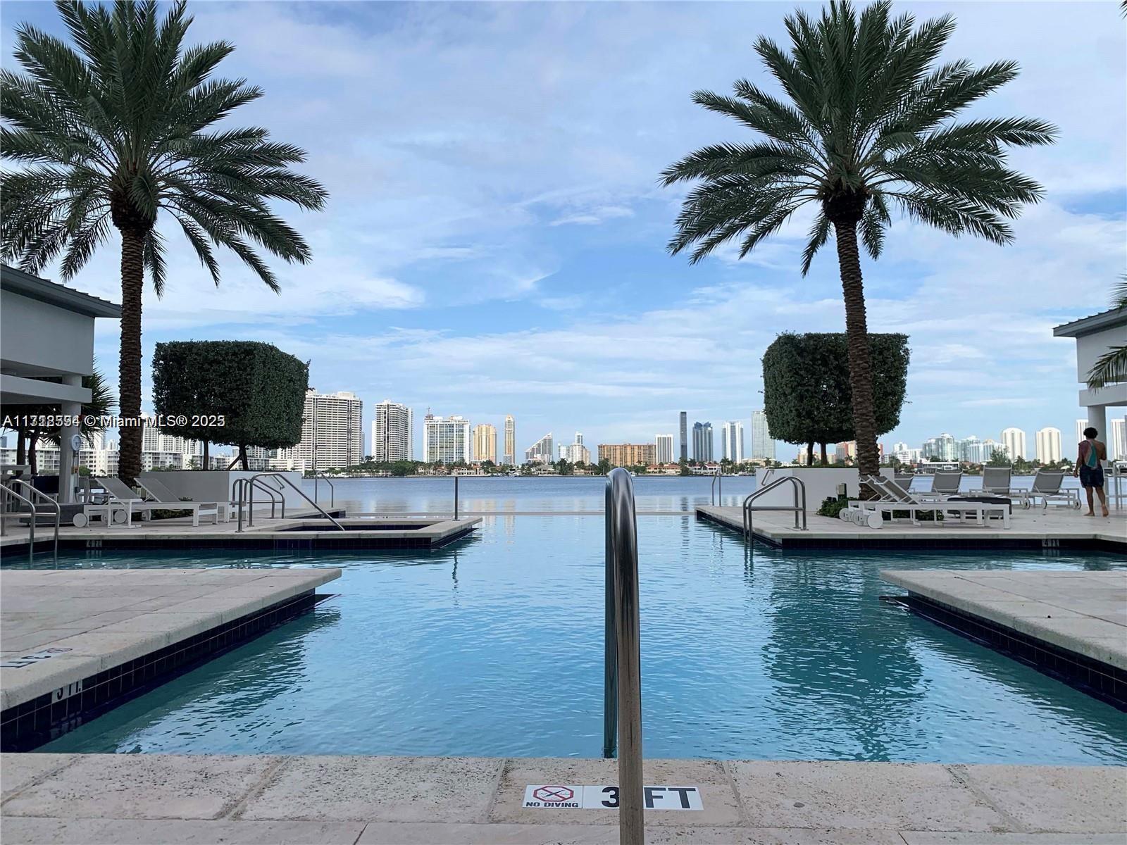 THE RESERVE MARINA PALMS - Residential