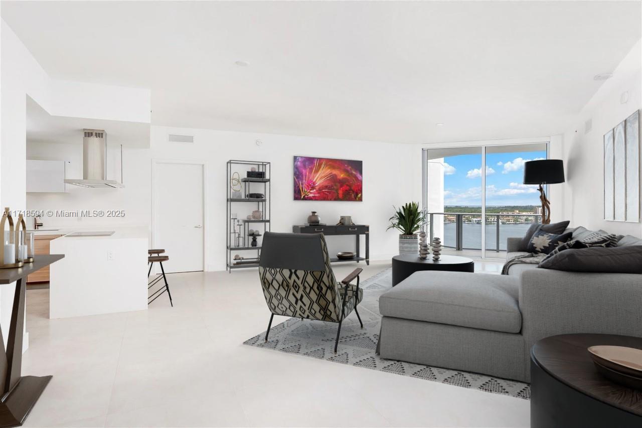 THE RESERVE MARINA PALMS - Residential