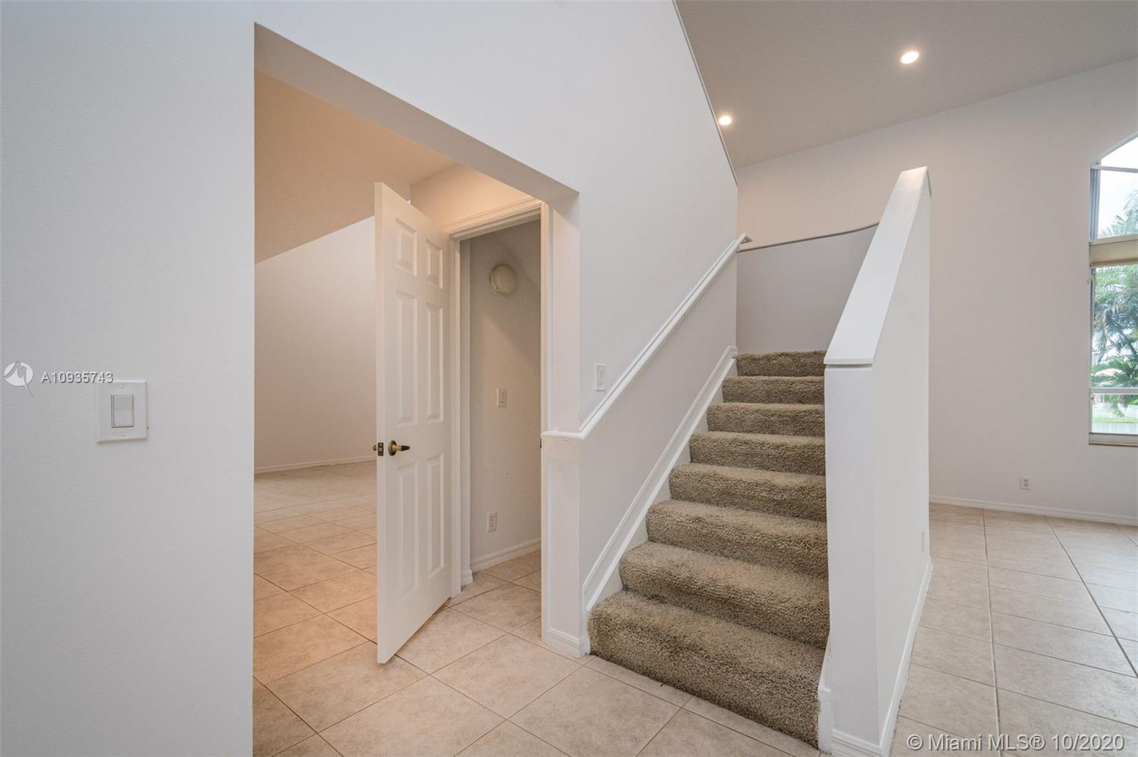 CORAL CREEK REPLAT 3 - Residential