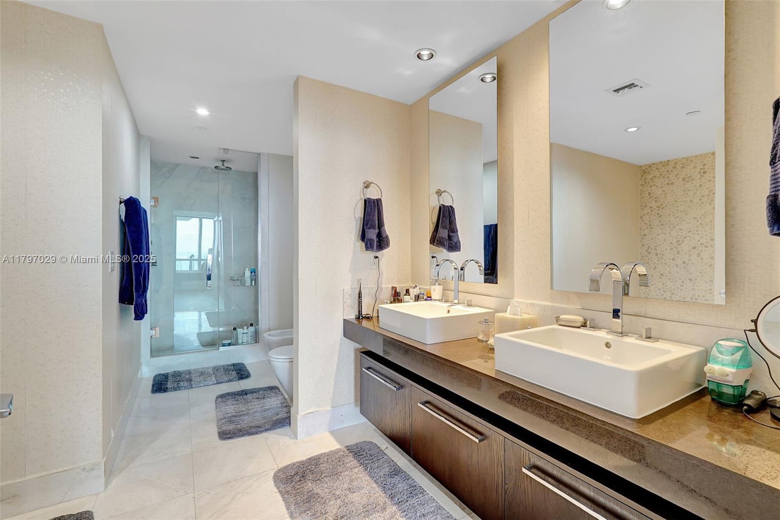 JADE OCEAN CONDO - Residential