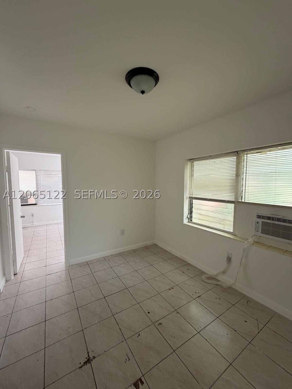1861 NW 49th St