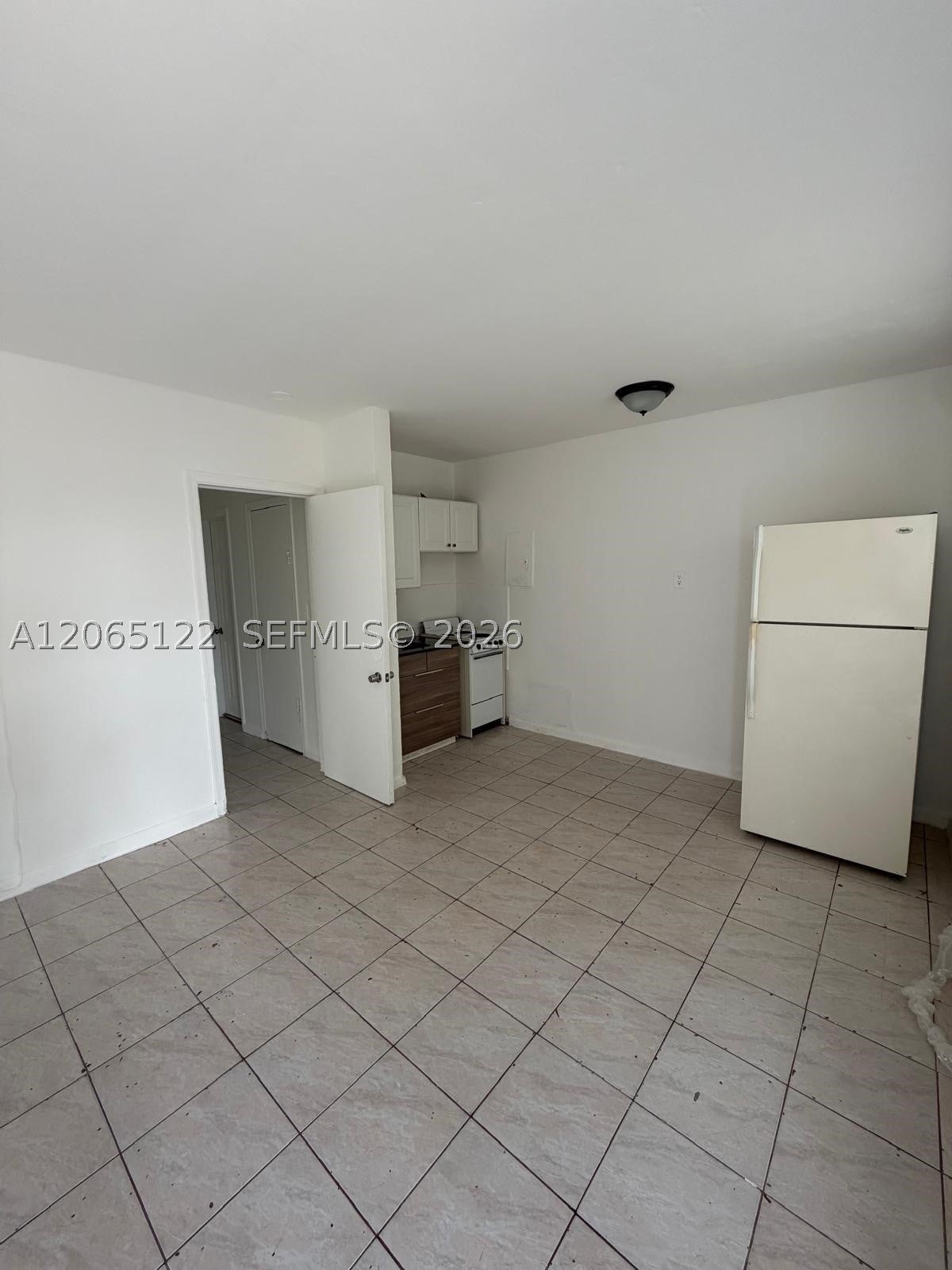 1861 NW 49th St