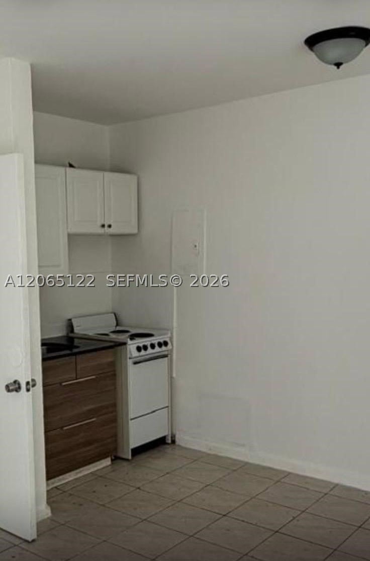 1861 NW 49th St