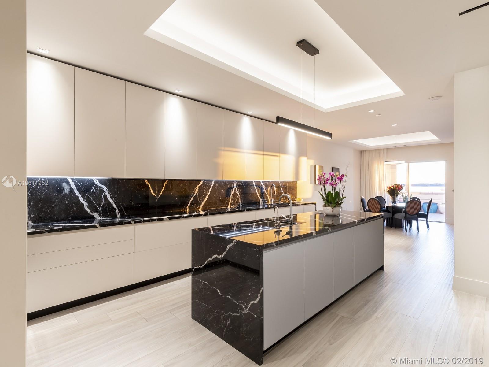 5000 BAYVIEW AT FISHER IS - Residential