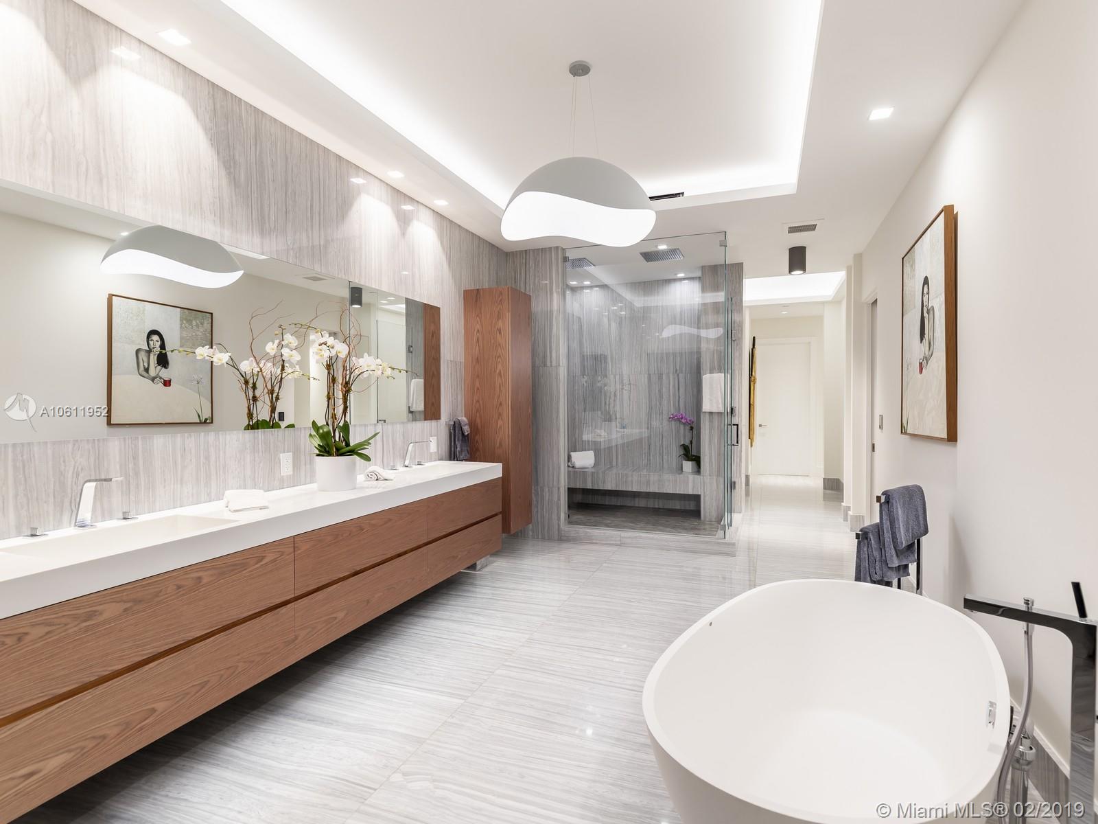 5000 BAYVIEW AT FISHER IS - Residential