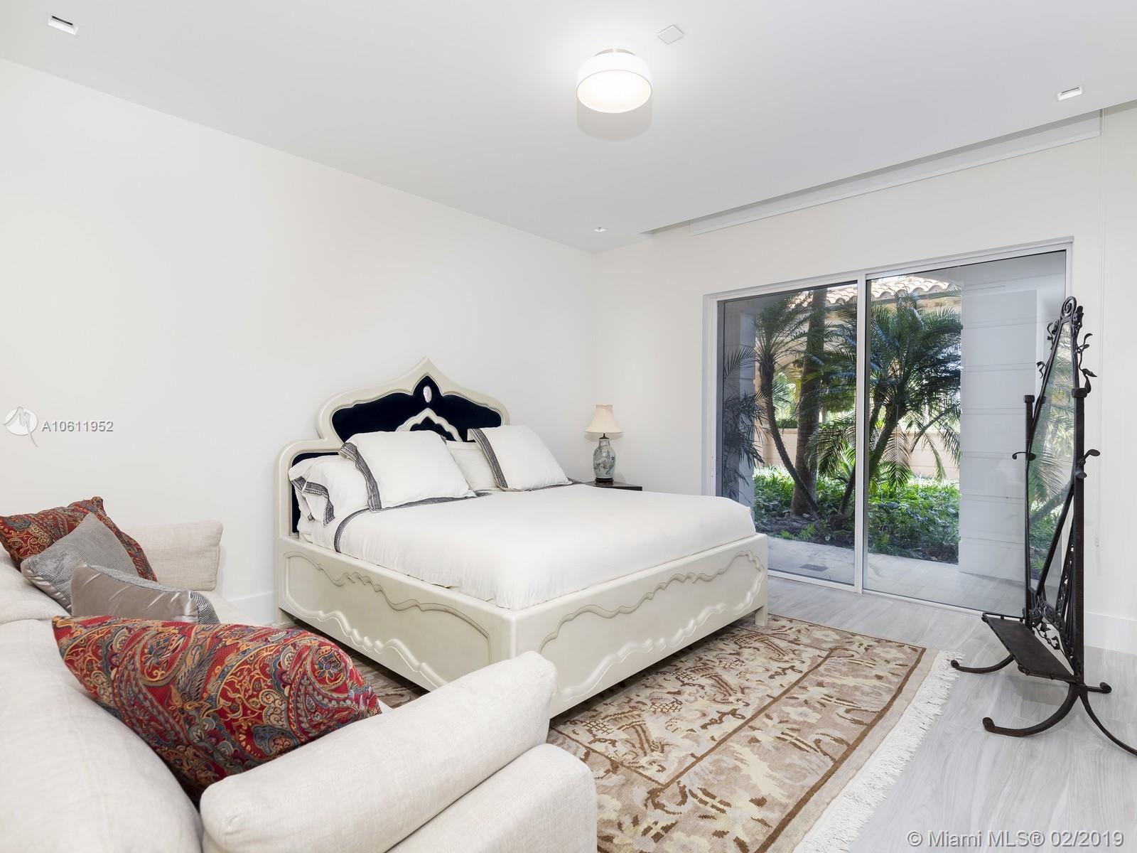 5000 BAYVIEW AT FISHER IS - Residential