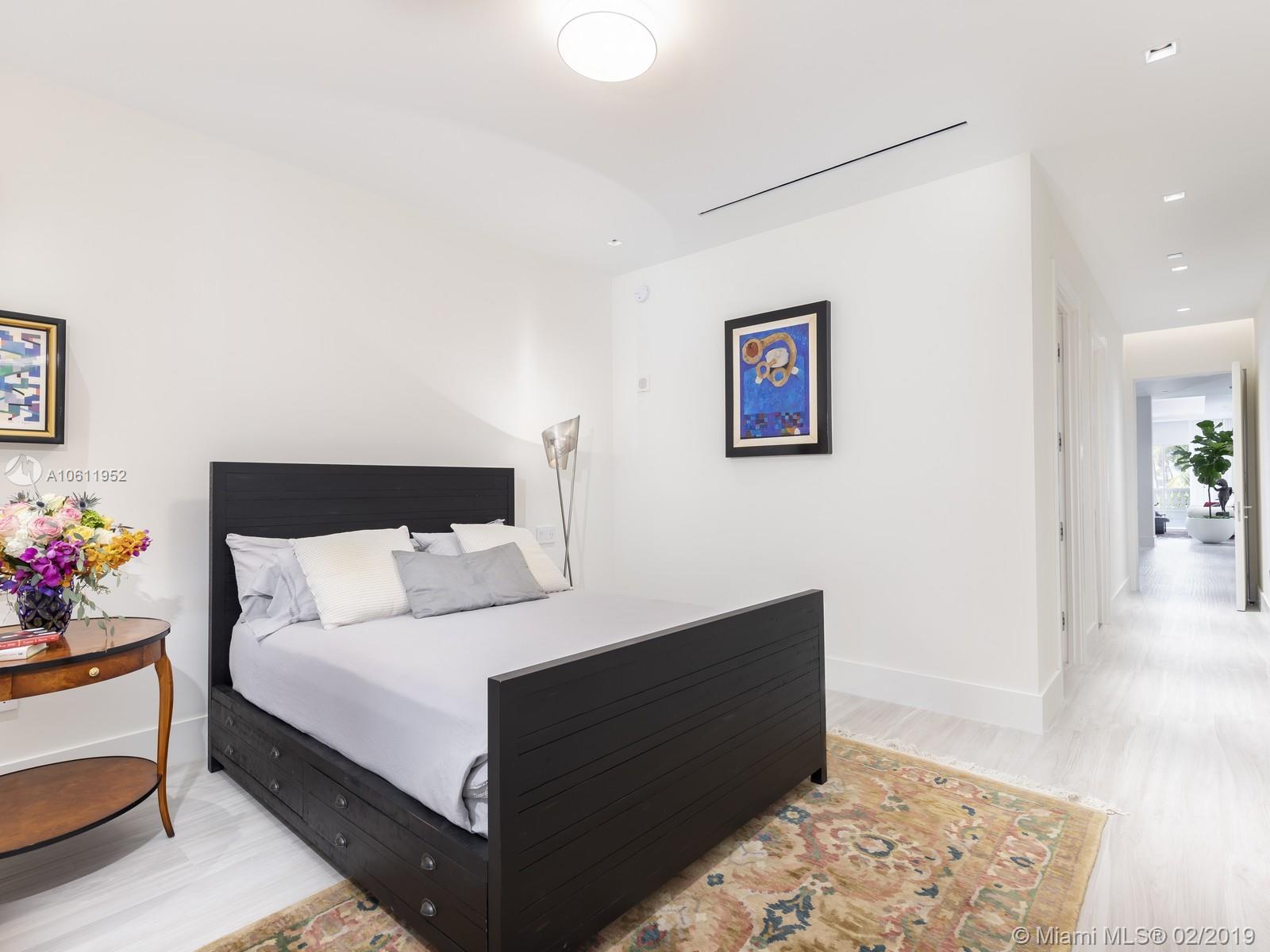 5000 BAYVIEW AT FISHER IS - Residential