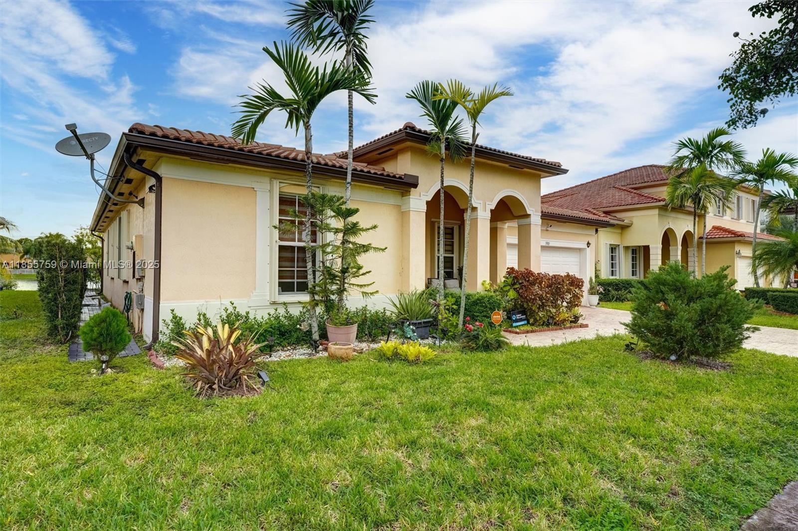 FLORIDIAN BAY ESTATES SOU - Residential