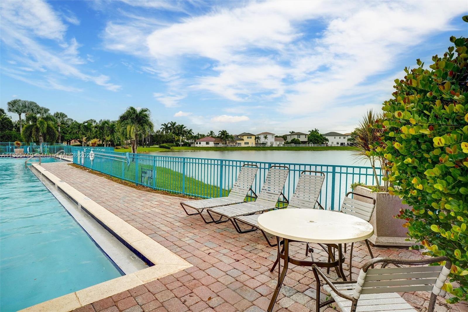 FLORIDIAN BAY ESTATES SOU - Residential